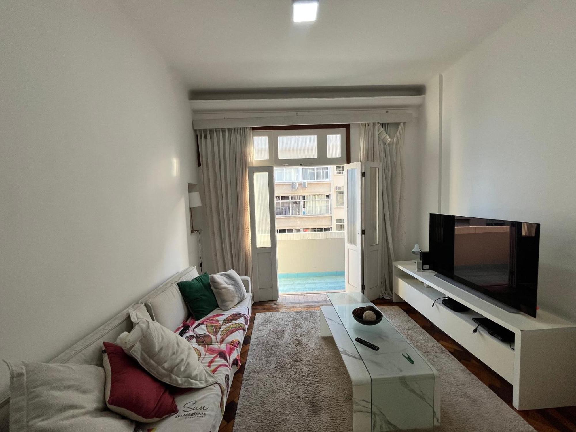 Hospedagem domiciliar Vista Mar Varanda Copacabana Rio de Janeiro
